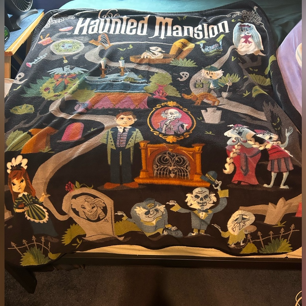 Disney Haunted Mansion Blankey